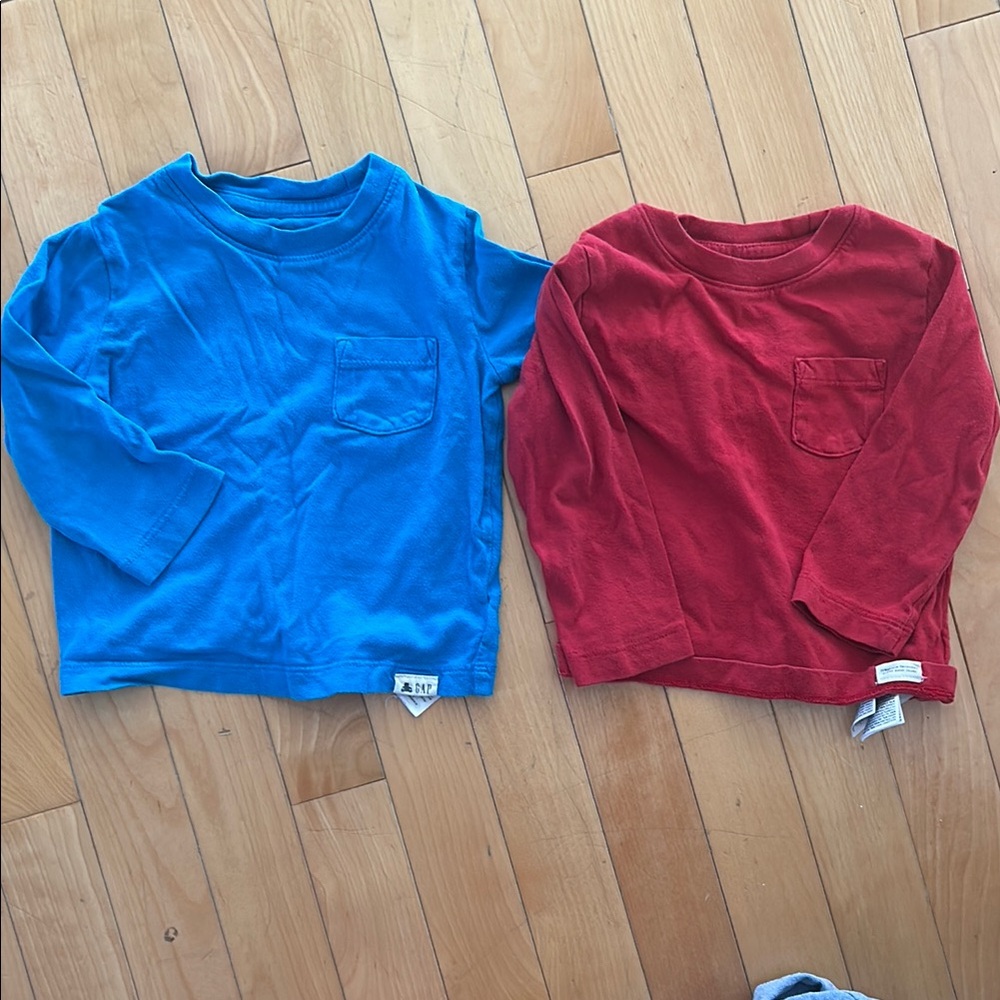 GAP Long Sleeve Tees Blue and Red Casual Comfort
